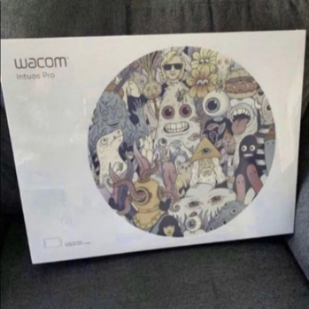Wacom intuos pro tablet